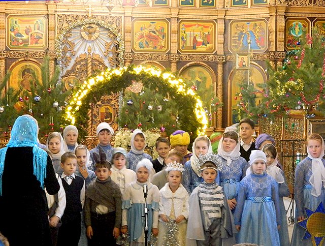 В грязинском Казанском храме состоялся Рождественский утренник