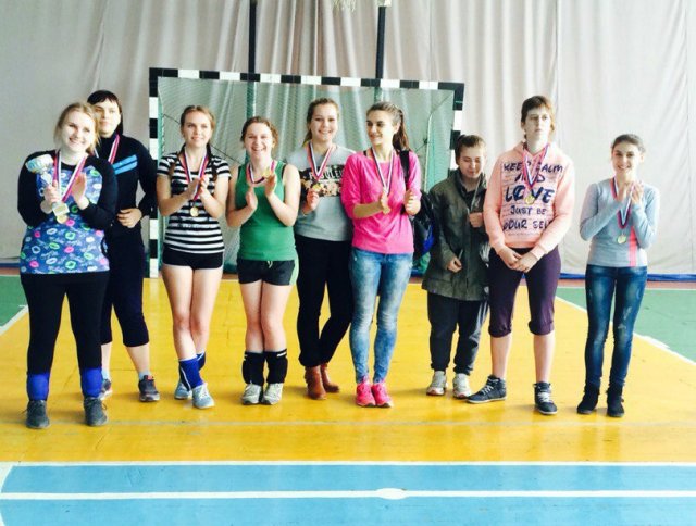 Команда памяти парка Гагарина победила в первенстве по волейболу