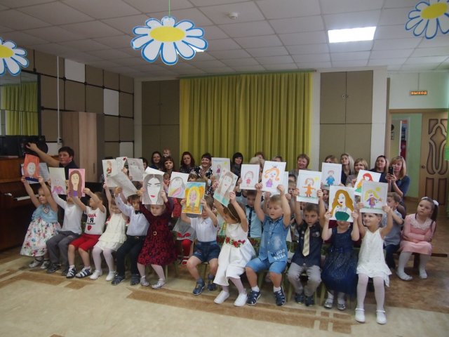 Тёплый и сердечный праздник, посвящённый Дню матери, отметили в детском саду "Василёк"