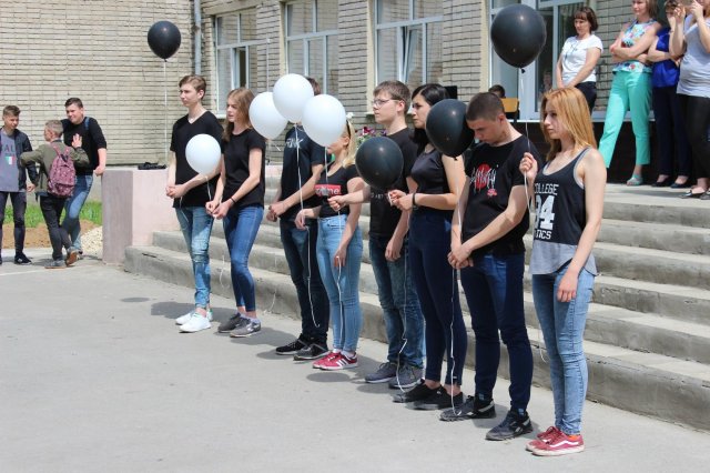"Молодёжь против терроризма": грязинские студенты провели флэшмоб