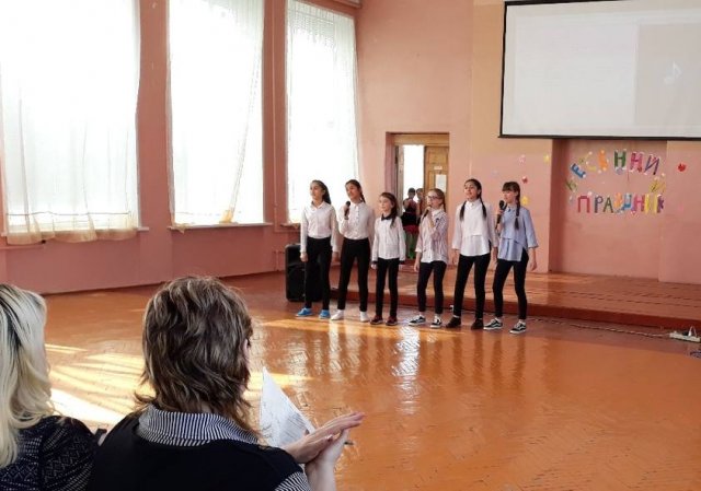 В грязинской школе состоялся "Весенний концерт"