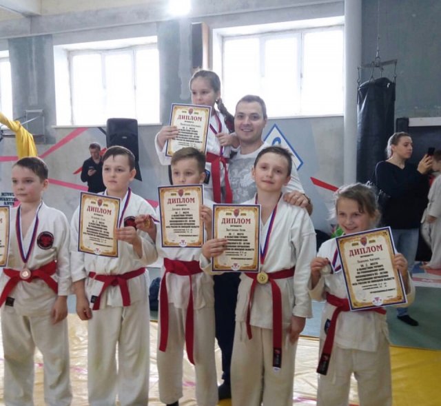 Грязинцы отвоевали призовые места в соревнованиях по борцовскому разделу рукопашного боя