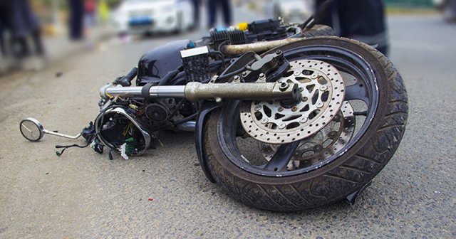 При столкновении автомобиля и мотоцикла в Грязинском районе пострадали несовершеннолетние