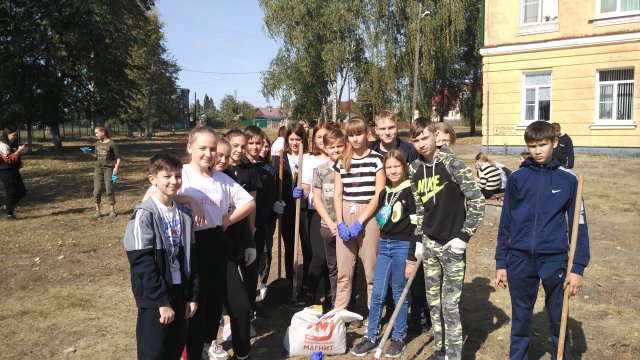 Грязинские гимназисты поучаствовали в экологической акции