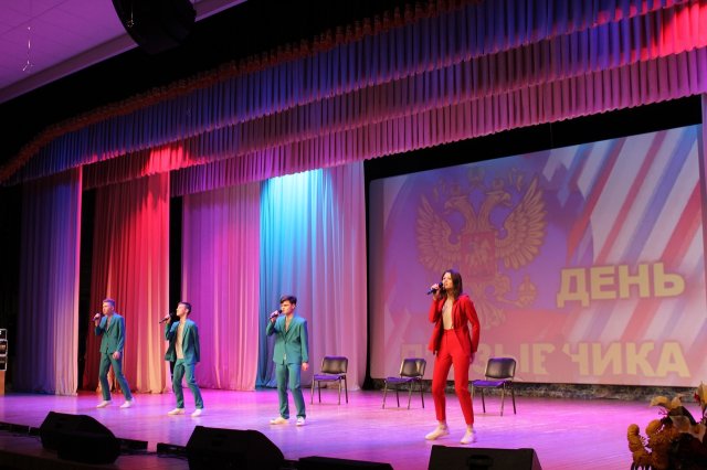 В грязинском Центре культуры призывникам посвятили концерт