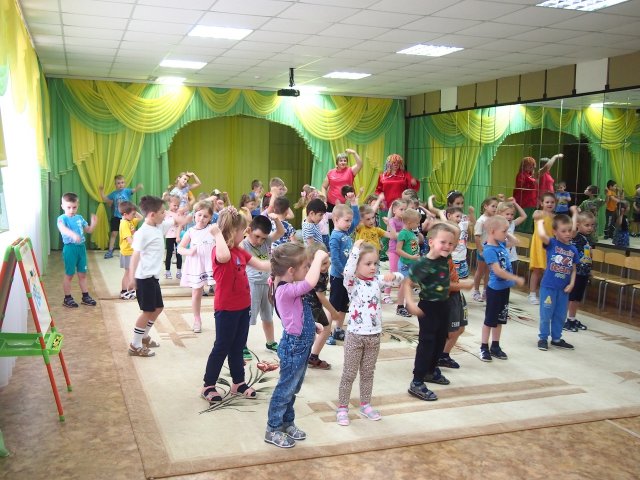 Праздник детства устроили для воспитанников грязинского "Василька"