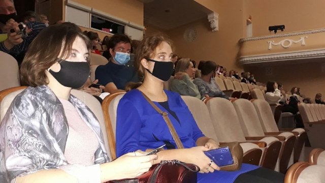 Старшеклассники грязинской школы посетили Липецкий драмтеатр по "Пушкинской карте"