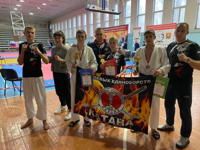 Грязинские «катановцы» стали чемпионами области по всестилевому каратэ