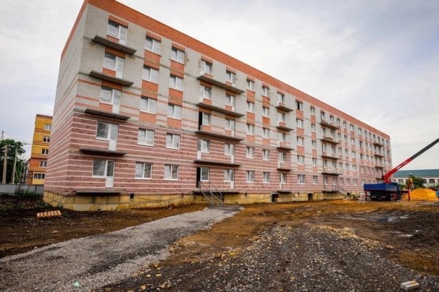 Более ста семей переселенцев из аварийного жилья в Грязях осенью получат ключи от новых квартир
