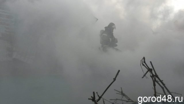 35-летний мужчина погиб при пожаре в Грязинском районе