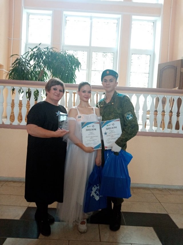 19 октября в большом зале Липецкого дворца культуры «Сокол» состоялся областной кадетский бал «Виват, кадет!»